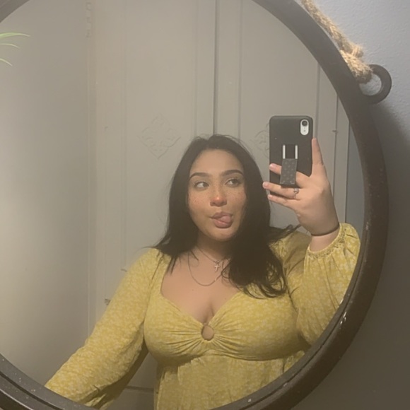 Meet your Posher, Riley - Picture 2 of 2